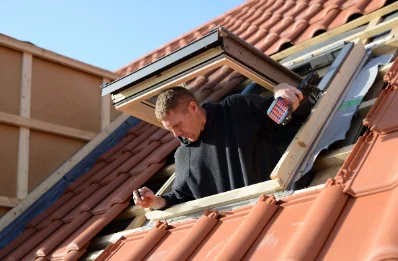 Pose de fenêtres de toit Velux à Souchez
